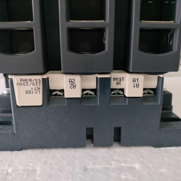 KP 7 NEW SCHNEIDER LC1D115 CONTACTOR