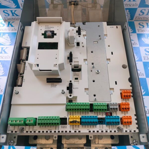 KT 3 ABB DCT880-W03-0890-05XA DC DRIVE