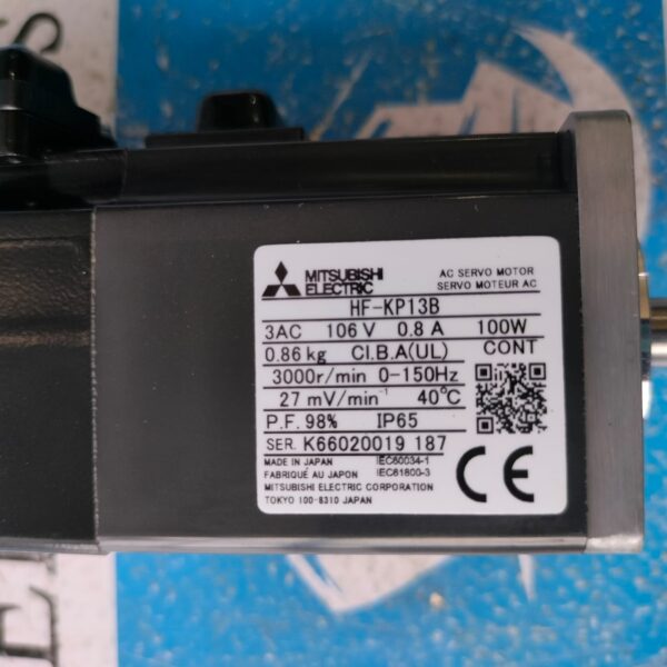 MOTOR 2 NEW MITSUBISHI ELECTRIC HF-KP13B 100W AC SERVO MOTOR