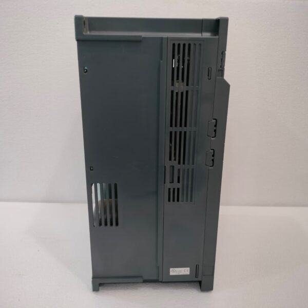LA 7 Mitsubishi FR-A740-00470-IN Variable Frequency Drive